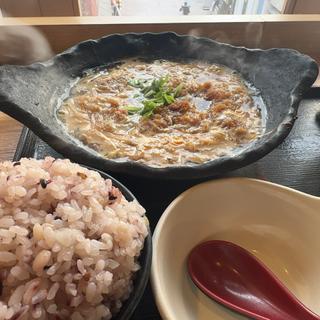 チキンかつ鍋定食(まるみ食堂 )