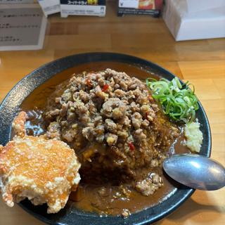 旨辛の台湾ミンチとニンニクカレー(spice32 大阪駅前第1ビル店)