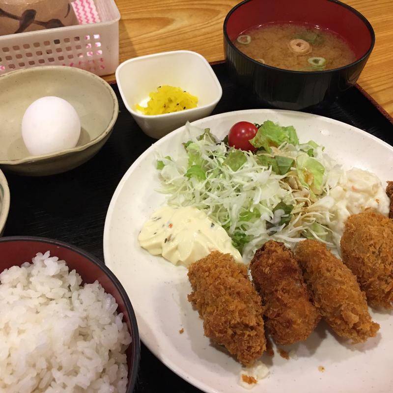 カキフライ定食(まどもあぜる )