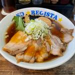 醤油らぁめん＋チャーシュー＋味玉(SPORTS DINING REGISTA)