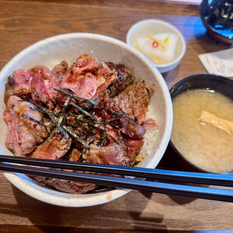 ヒレステーキ丼(ステーキ定食松牛 上大岡店)