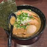 特製鶏白湯ラーメン