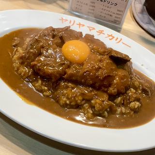 トンカツカリー　生卵(ヤリヤマチカリー)
