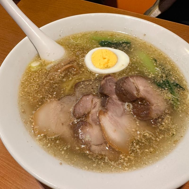 塩チャーシュー麺(桜木屋 （さくらぎや）)