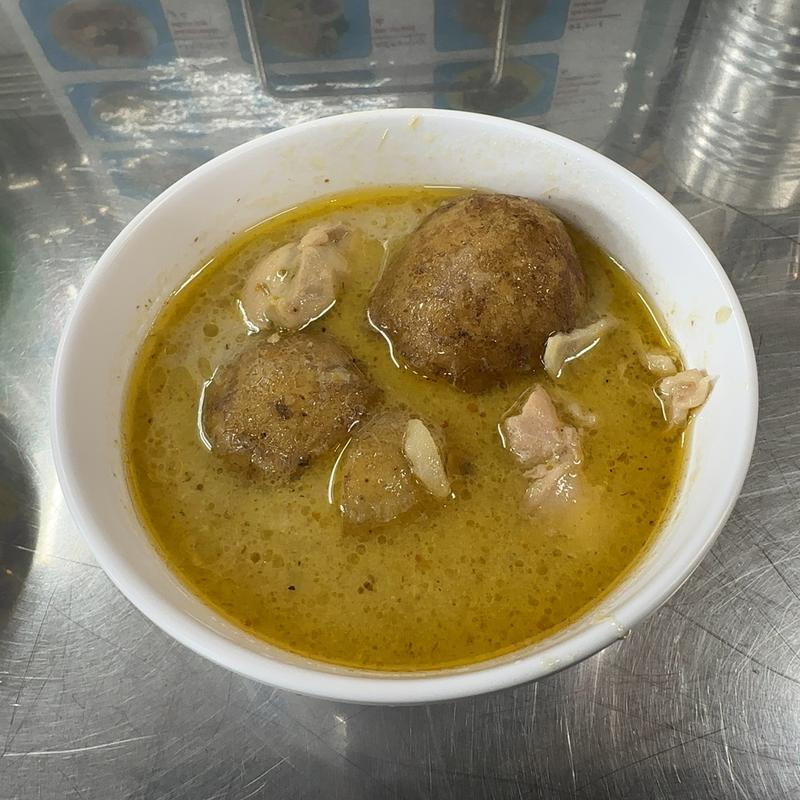 イエローカレー(バンコク食堂バードマン的場町)