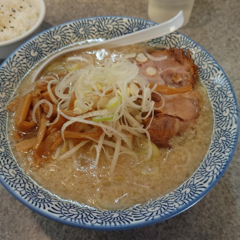 濃厚豚骨醤油ラーメン(らーめん大慶 下井草店)
