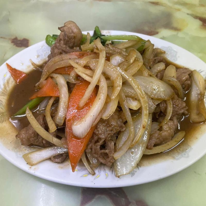 牛肉のスタミナ炒め(よしの食堂)