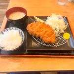 特ロースかつ定食(とんかつ檍のカレー屋いっぺこっぺ 新宿御苑店)