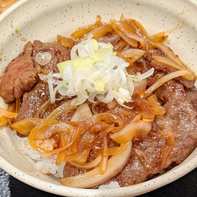 やわらかカルビ丼(くらや)