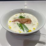 聖夜のホワイトらぁ麺