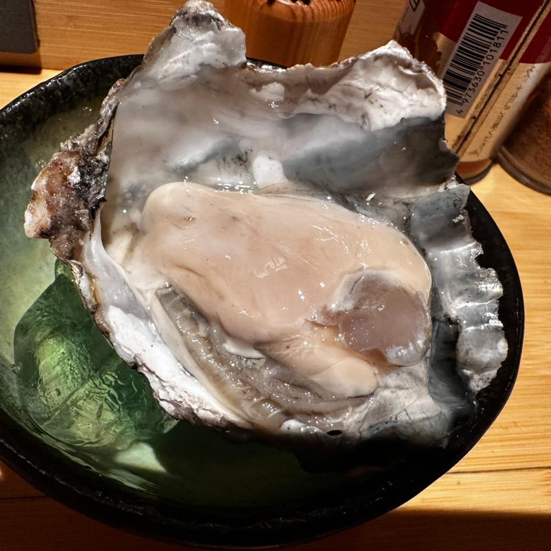 生牡蠣(鮎ラーメン＋ 虎ノ門横丁店)