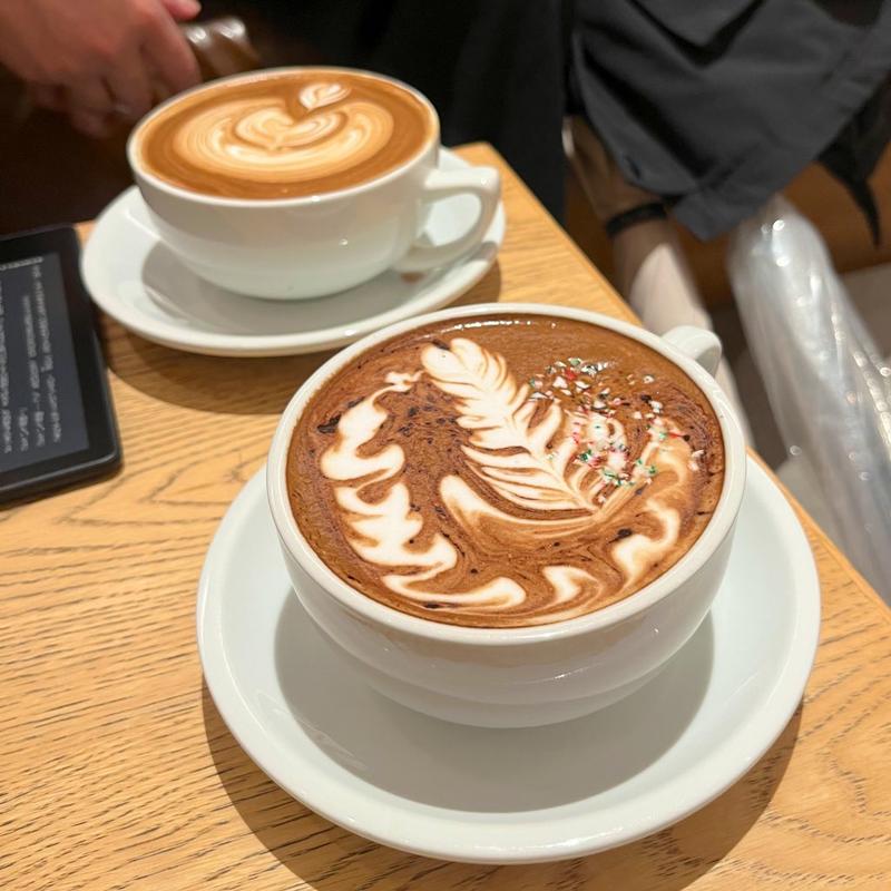 キャンディーケーンラテ(STREAMER COFFEE COMPANY AKASAKA)