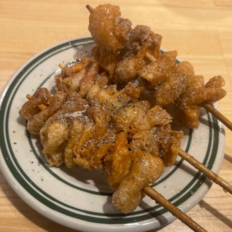 旨塩鶏皮串（3本）(大衆酒場2.0とぽす エキュートエディション横浜)