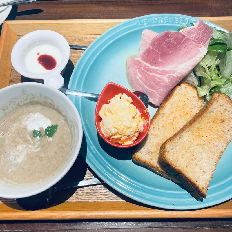 ホワイトマッシュルームの濃厚ポタージュと国産ハムサラダプレート 〜全粒粉パン&ヨーグルト添え〜(むさしの森珈琲 武蔵野西久保店)