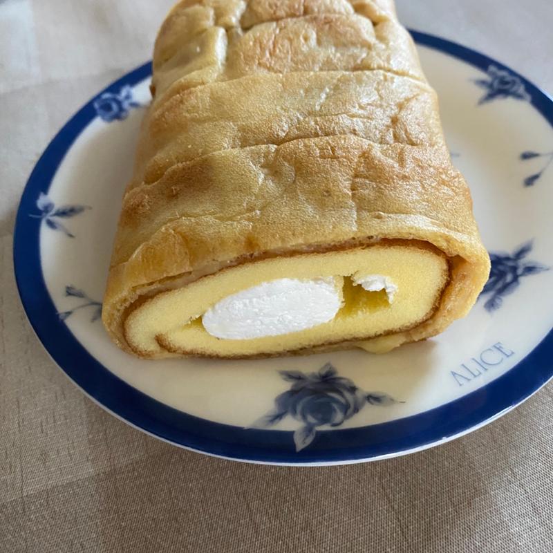 シューロールケーキ(カネスエ 津島愛宕店)