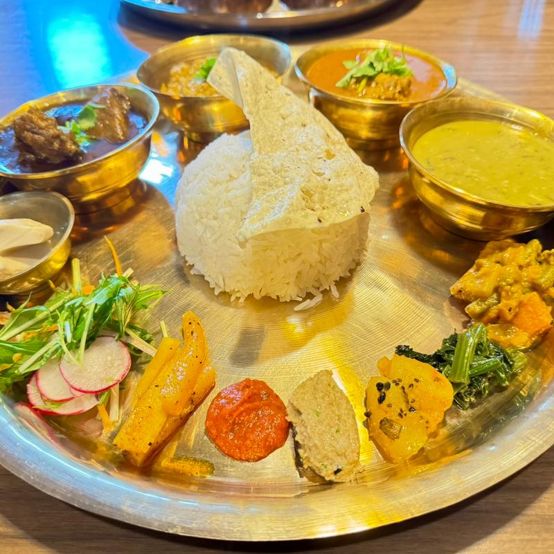 （ランチメニュー）チキン＋週替り＋ヤギ(LOVE NEPAL)