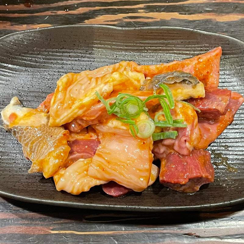 ホルモン盛り合わせハーフ(浦江亭 本店 （ウラエテイ）)