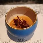 紅ずわいがにの煮込みと生ハムのカルド(ガストロテカ ビメンディ)