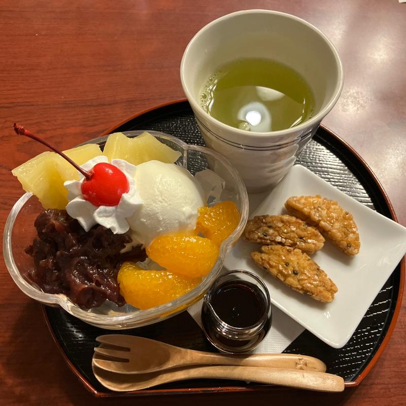 クリームあんみつ(喫茶アン)