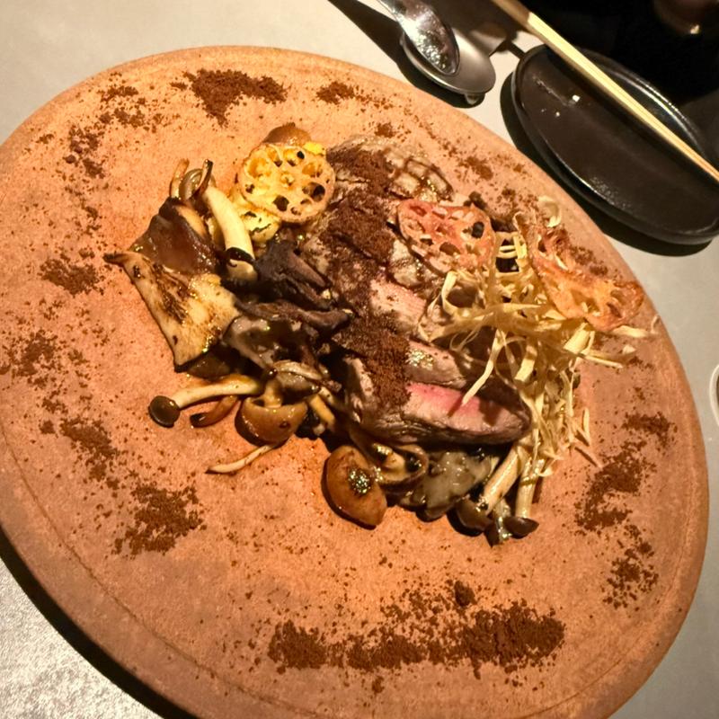 ジビーフランプときのこの豆鼓炒め(451 Chinese＆NaturalWine)