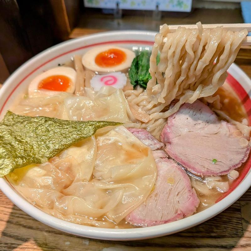 ワンタン麺 大盛 煮玉子(麺壱吉兆)