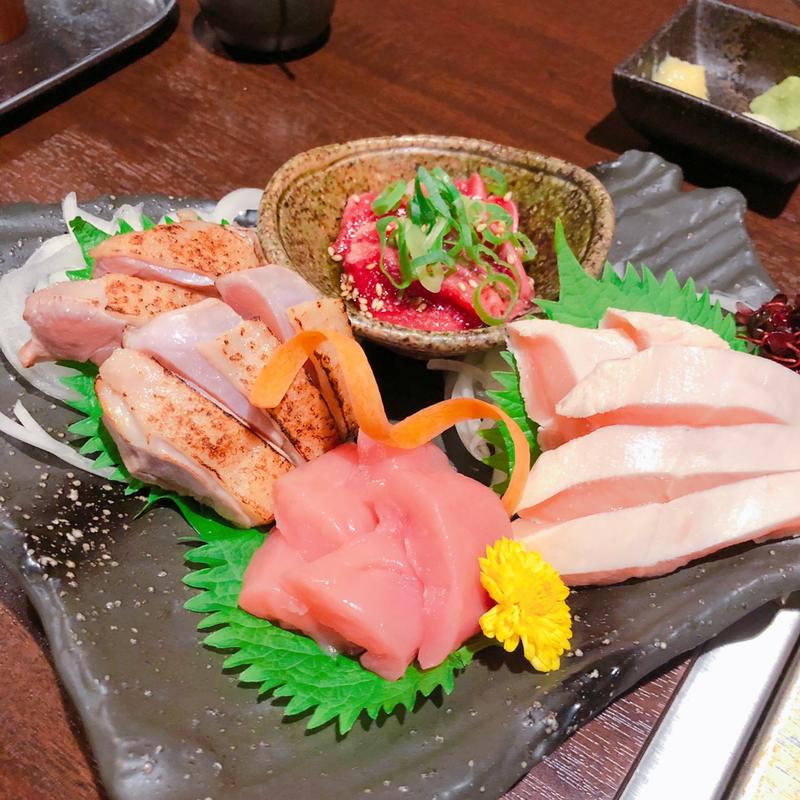 地鶏のお刺身盛合せ(地鶏焼肉 鶏重)