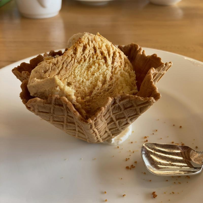 アーモンドアイスケーキ(アート・カフェ・プローレ)