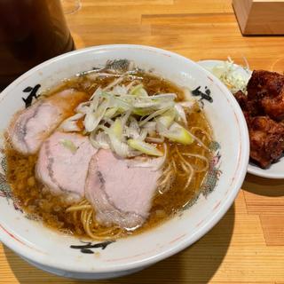 黒醤油ラーメン(大盛り)(ラーメンの坊歩 (ぼんぼ) 八条店)