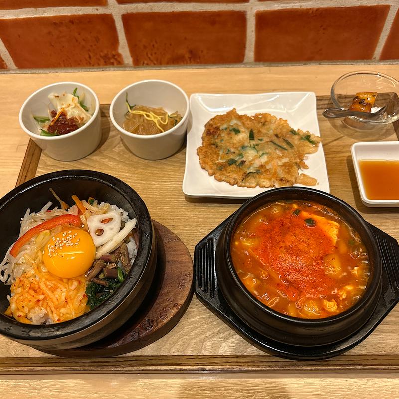 ハーフ&ハーフセット(韓美膳(ハンビジェ) 大宮ルミネ店)