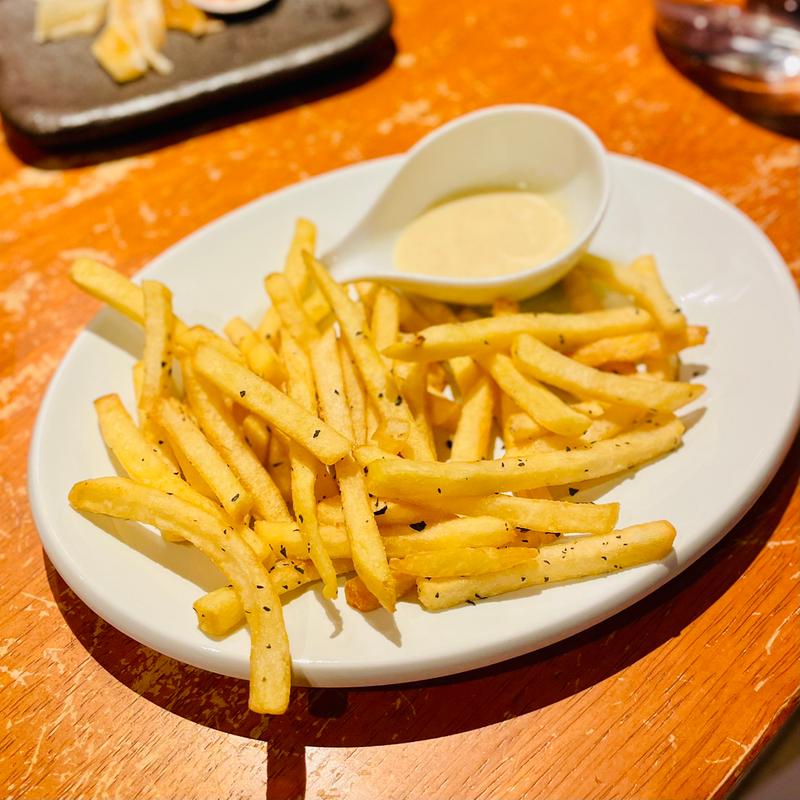 バジルポテトフライ(和光 日本酒バル まいかけ)