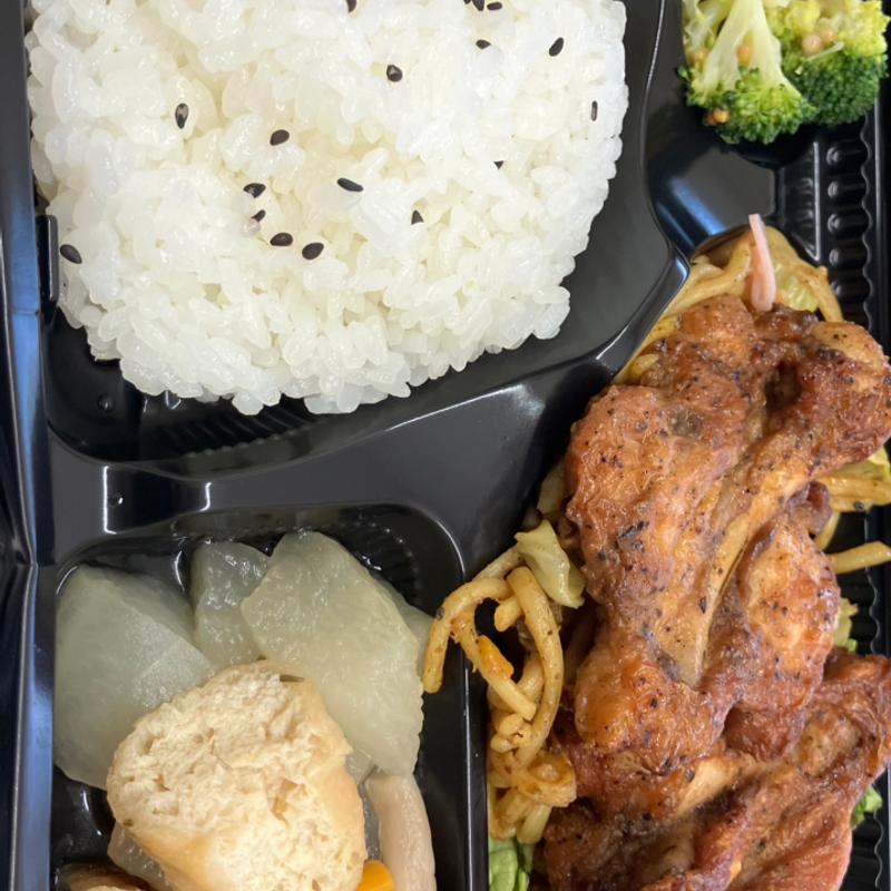 日替わりランチ　手羽先唐揚げ(テイクアウト&デリ musha)