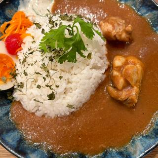 タマネギ丸ごとスパイシーカレー(CLOVE(クローブ))