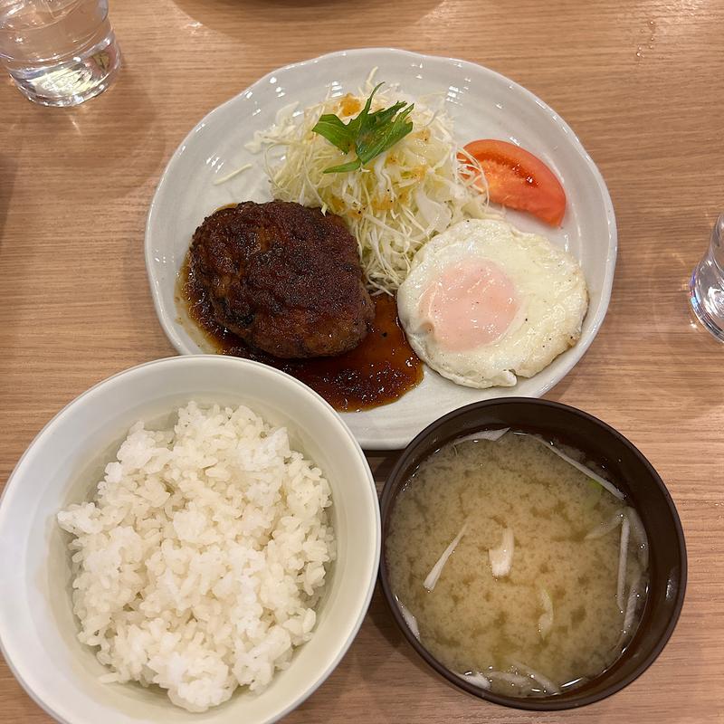 ハンバーグ　オニオンバターソース(キッチン オニオン)