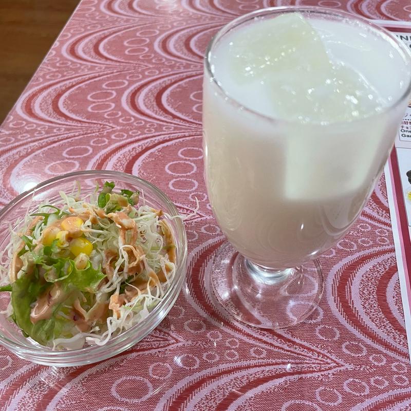 サラダ&ラッシー（ランチセット）(サンローズ　広島店)