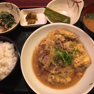 肉玉定食(まどもあぜる )