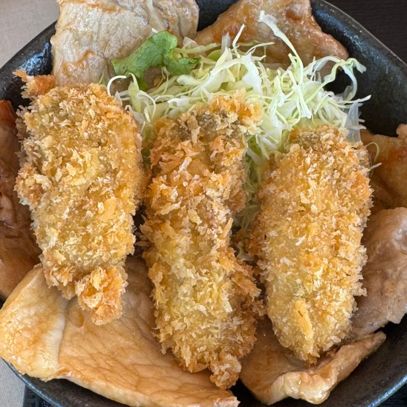 かき豚合戦丼(厚岸味覚ターミナル コンキリエ  )