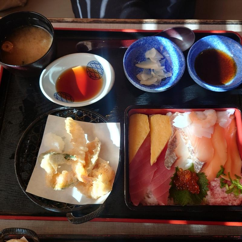 海鮮ちらし重と小天ぷら膳(夢庵 成田中央通り店)
