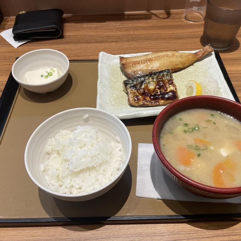 しまほっけとサバの塩焼定食(やよい軒 草加稲荷店)