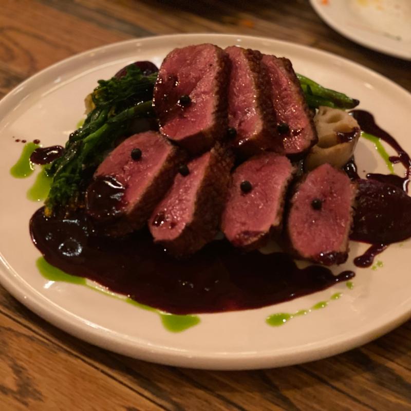 鴨肉のロースト(神田ワイン食堂パパン)