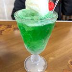 オムライスセットのクリームソーダ