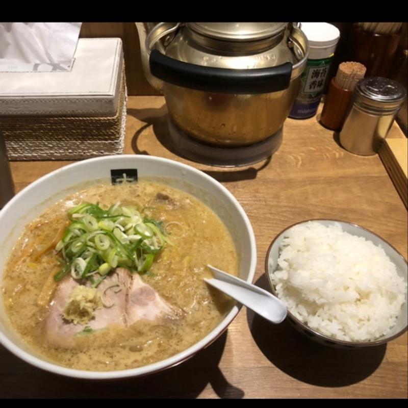 味噌ラーメン　ライス(大島)