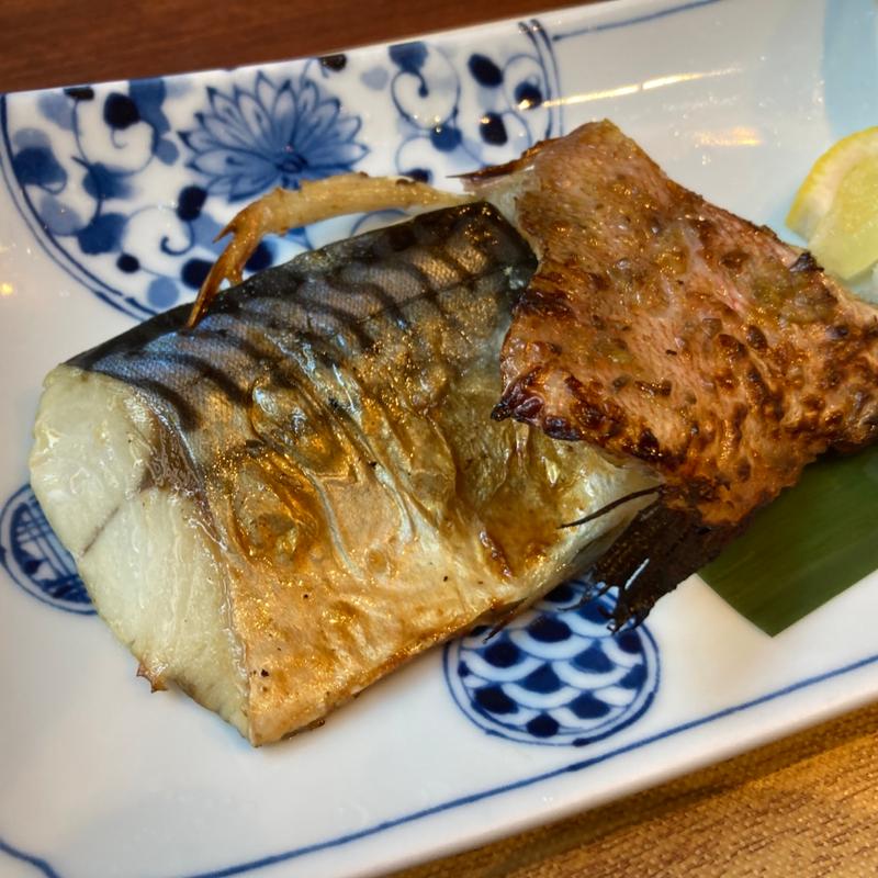 焼魚2種と刺身定食(釣宿酒場 マヅメ 御茶ノ水店)