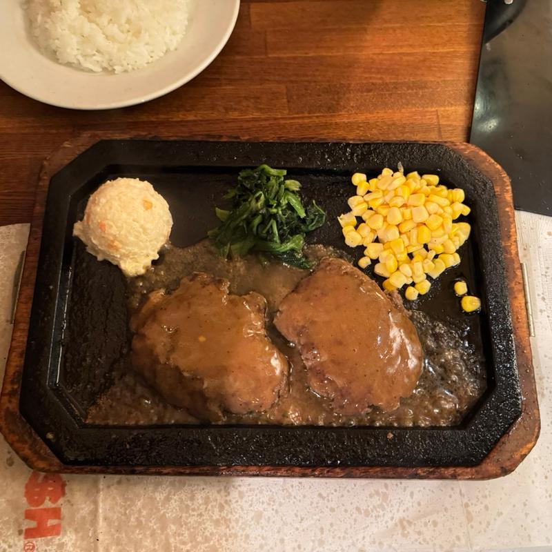 ゴールドラッシュハンバーグ（200g）(ゴールドラッシュ 新宿東口店)