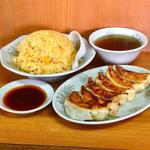 玉子チャーハン 焼き餃子(兆徳 )