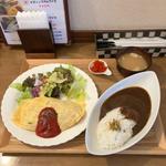 オムライスとカレーのミニセット