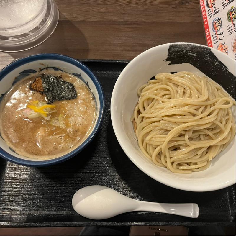 濃厚煮干しつけ麺(手仕事らぁめん八 （テシゴトラアメン ハチ）)