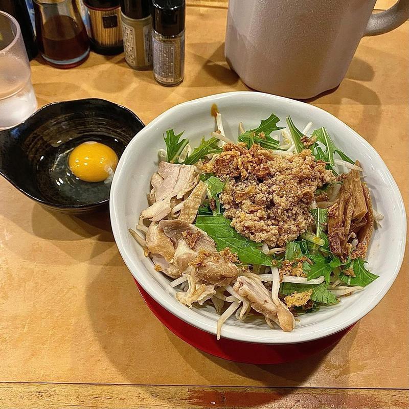 汁無し担々麺 生玉子と小ライス付き(こてつ家)