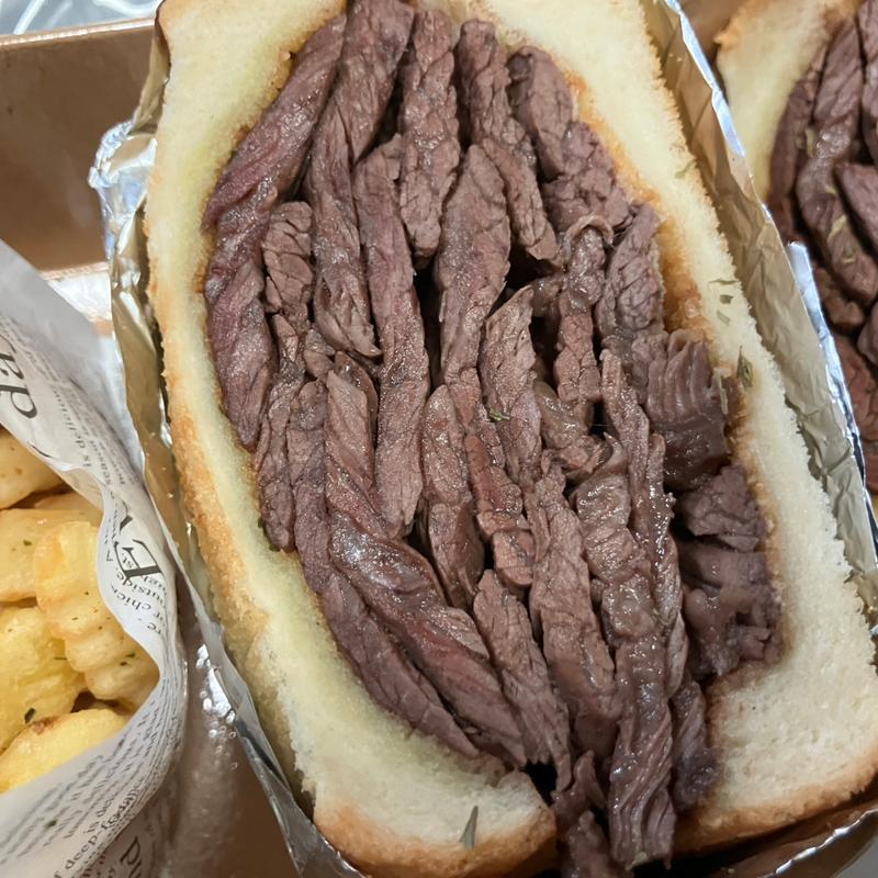 ハラミサンド(Grill Cafe Excellent)