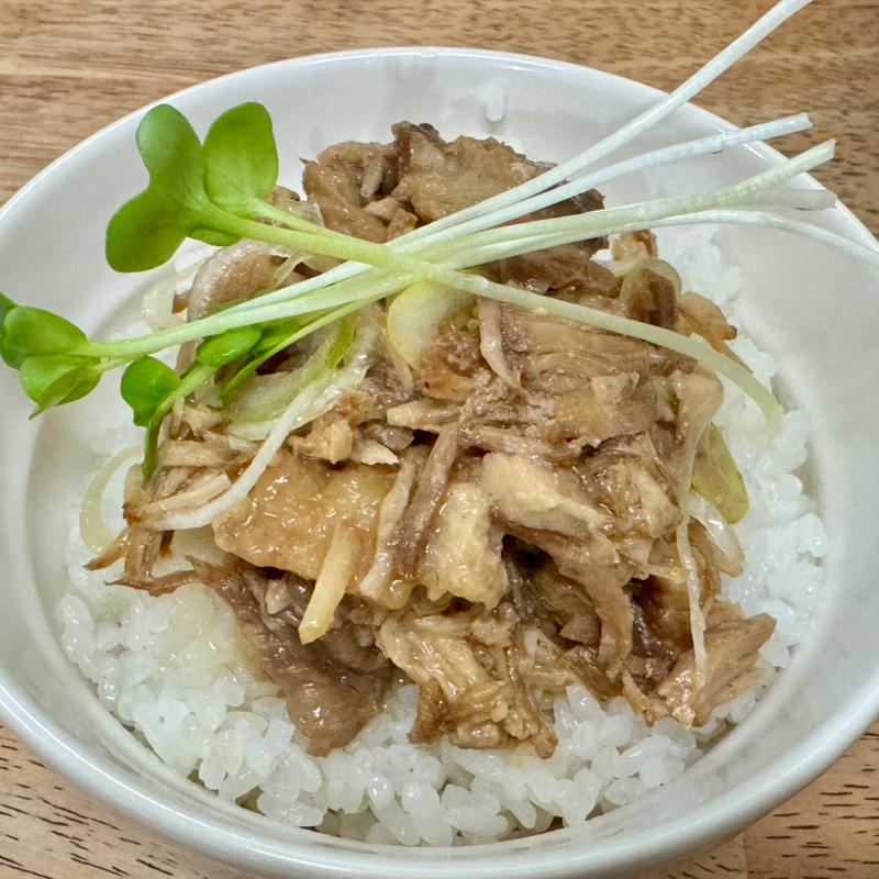 豚ほぐし丼(麺屋 心羽)