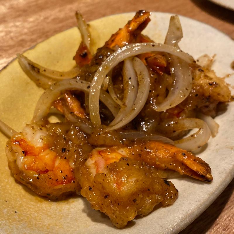 エビのブラックペッパー炒め(HUIT-ユイット-)